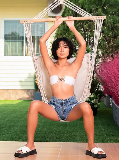 Billiard Bet: Rosah’s Naked Stakes