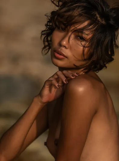 Tropical Temptress: Rosah’s Bold Beach