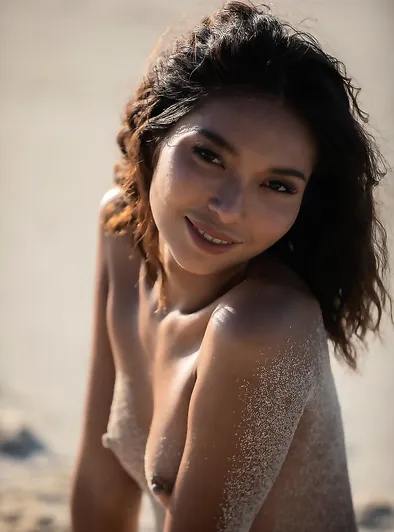 Shoreline Siren: Rosah’s Free Reveal