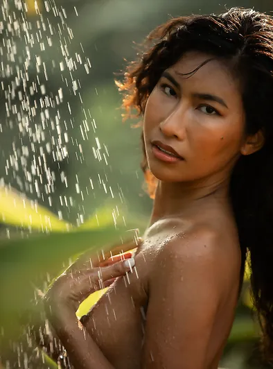 Shower Siren: Niki’s Wet Reveal