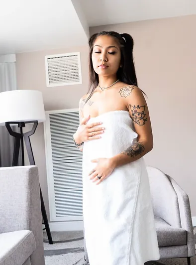 Yumi Sin’s Wild Bed-Sharing Fuck Fest