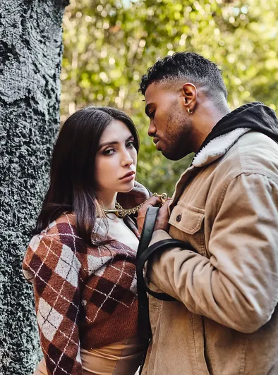 Avery Black Threesome Temptations