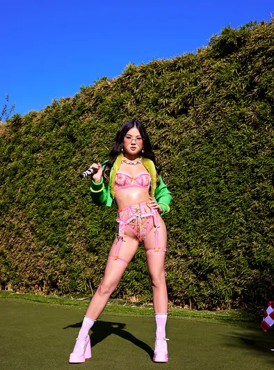 Jennie Rose and Lulu Chu Steamy Golf Course Relief