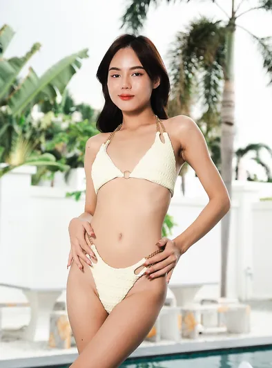 Rose Sarinz's Enchanting Charm