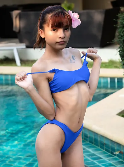 Oopeve's debut at MetArt