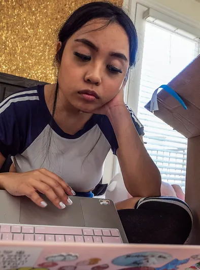 Luna Mills My Science Sexperiment