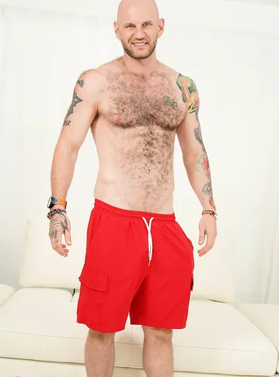 Sakura Lin’s Intense Hussie Pass Debut