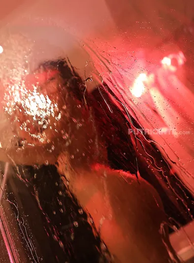 Raysileeum Licks Big Dildo and Soaps up in Pink Bikini