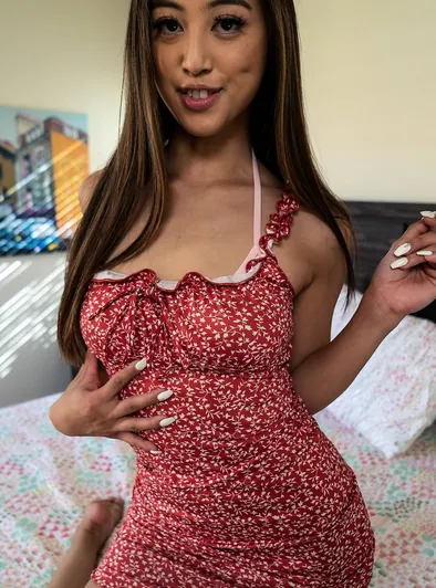 Alexia Anders Spreads Pussy Wide on Bed