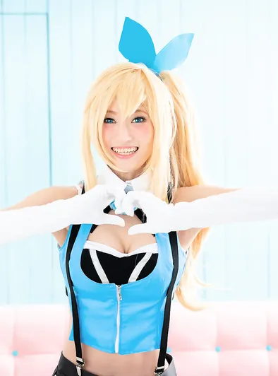 Mizuki's Bunny Cosplay Pussy Flash
