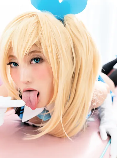 Mizuki's Bunny Cosplay Pussy Flash