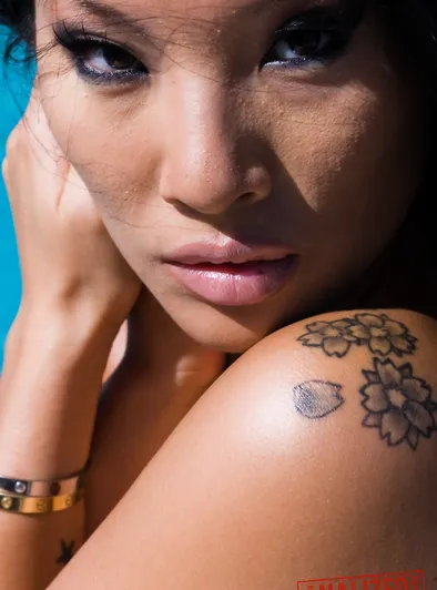 Asa Akira Outdoor Photoshoot and Anal Fuck