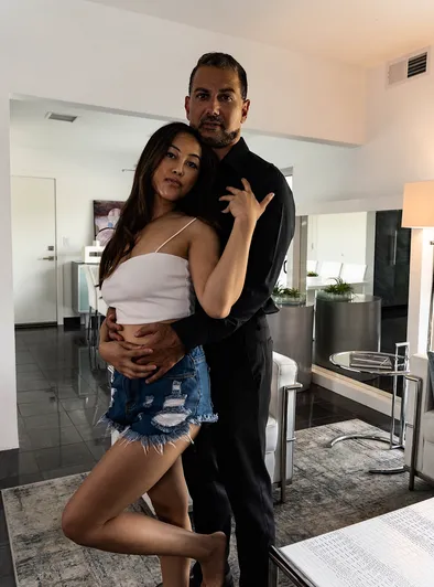 Alexia Anders Sucks and Fucks Big Cock on Couch