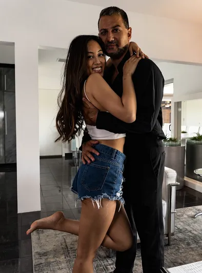 Alexia Anders Sucks and Fucks Big Cock on Couch