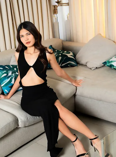 Tan’s Party-to-Pussy Switch