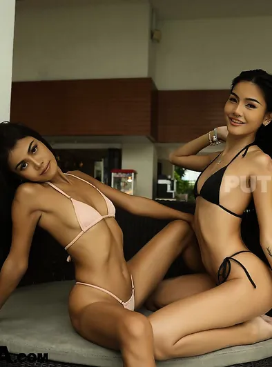Cookie and Vina Rae in Lesbian Tease