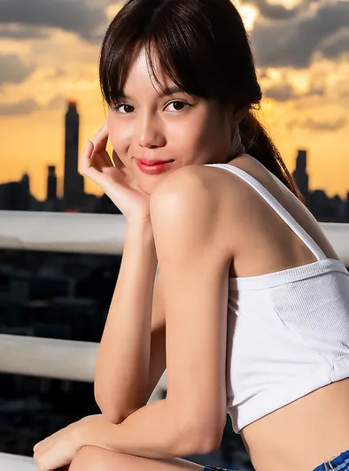 Rose Sarinz Strips Naked On Rooftop Sunset