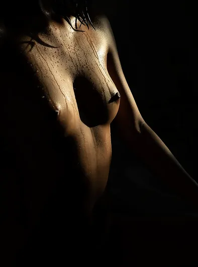 Silk & Suds: Yori’s Mirror Muse