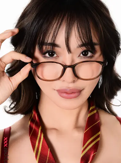 Reina O'Hara Horny Hermione Dildo Fuck