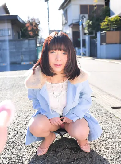 Haruka Miura Flashes Her Trimmed Pussy In Public