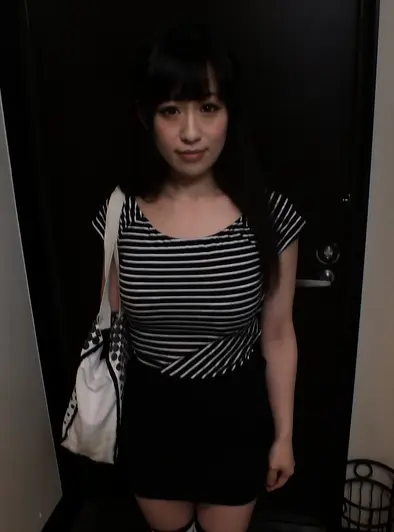 Yui Kyouno Fucks Her Hairy Pussy With Vibrator Toy