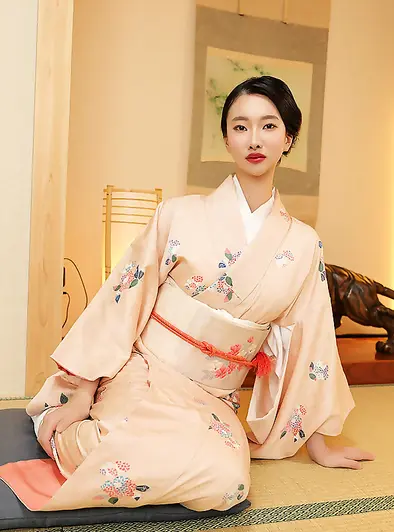 Konno Saki Strips Kimono To Show Her Big Tits