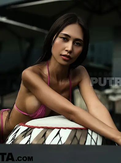 Mikaela Tx Teases Her Tight Ass In Lingerie and Bikini