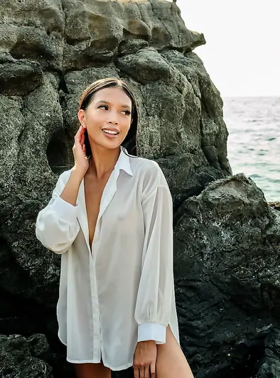 Shasha's Seaside Mischief Gets Nude And Playful