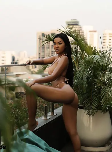 Suthara's Bikini Pool Fun Turns Into Bathtub Tease