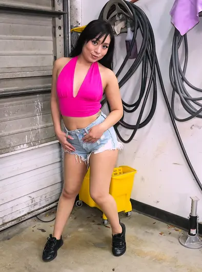 Lao Latina Gets Nailed in the Garage