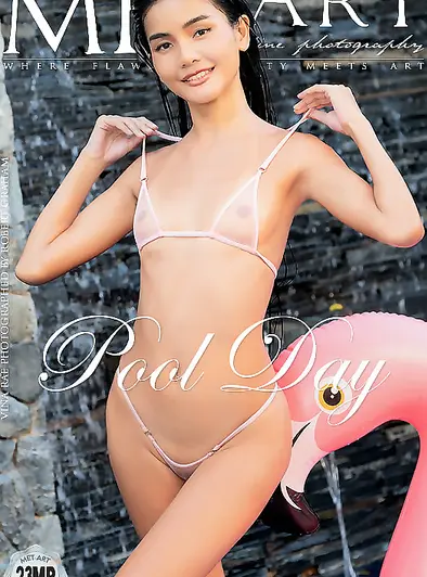 Vina Rae's Playful Nude Pool Day Tease