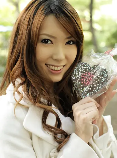 Yui Hatano's Cute Outdoor Stockings Tease With A Smile