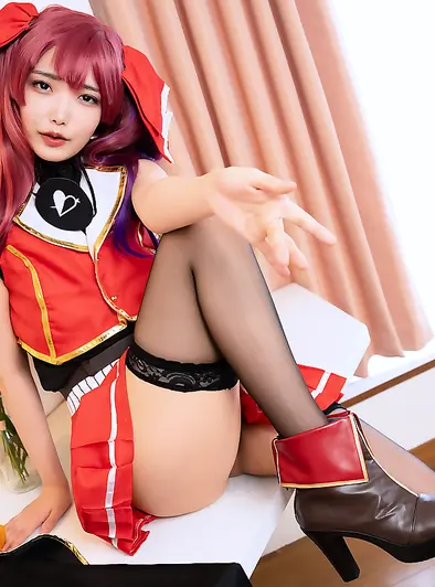 Honda Tsubaki Switches From Schoolgirl Tease To Cowgirl Ride