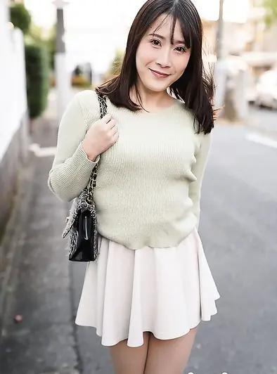 Ayana Yamagishi's Nude Poses Are Full Of Smiles And Fun
