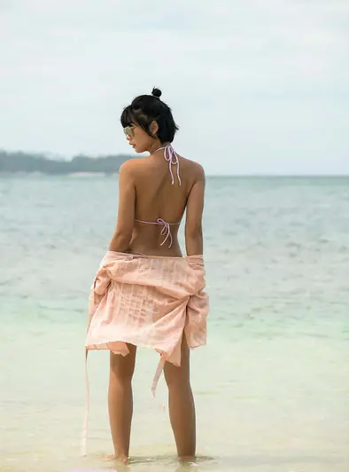 Cara Pin Gets Naked And Plays On The Beach