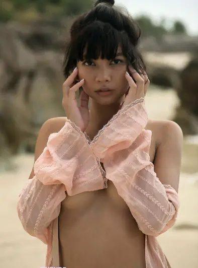 Cara Pin Gets Naked And Plays On The Beach