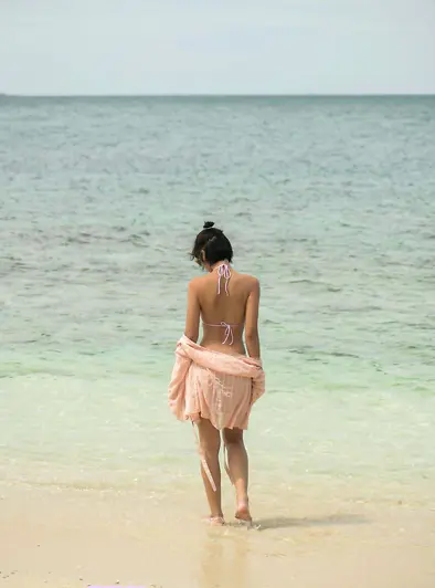 Cara Pin Gets Naked And Plays On The Beach
