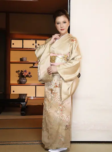The Seductive Return of a National Treasure - Ohashi Miku