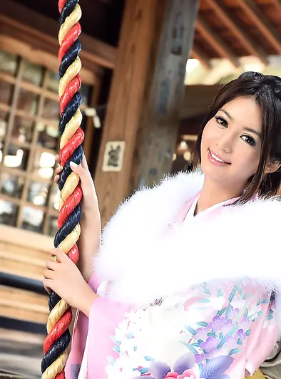 The Seductive Return of a National Treasure - Ohashi Miku
