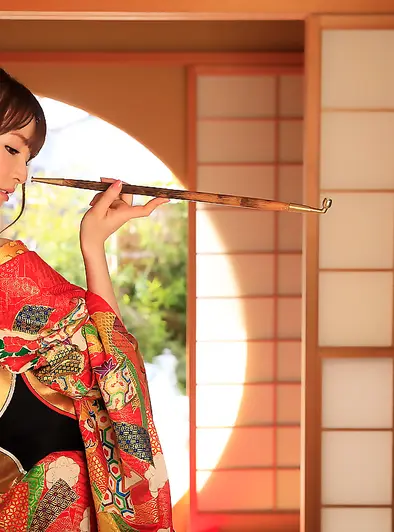 The Seductive Return of a National Treasure - Ohashi Miku