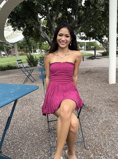 Leilani Voss Flashes And Bends All Over Outside