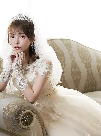 Reona Hironaka Takes Out The Trash And More