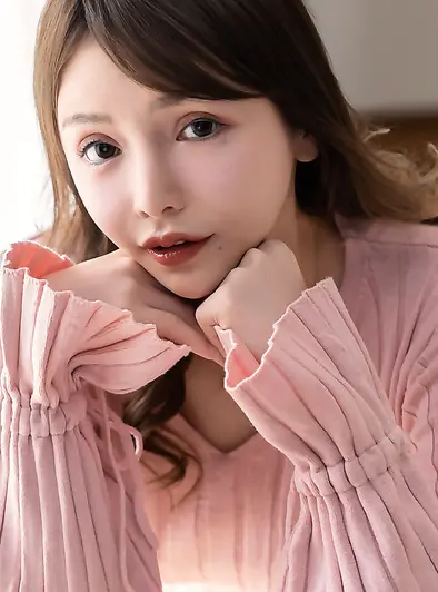 Reona Hironaka Takes Out The Trash And More
