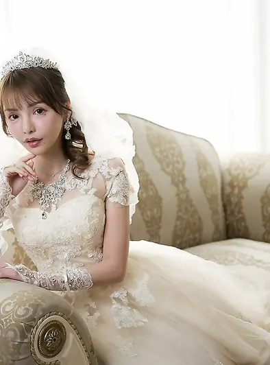 Reona Hironaka Takes Out The Trash And More