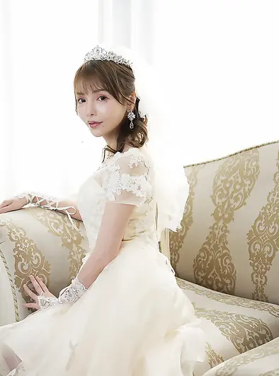 Reona Hironaka Takes Out The Trash And More