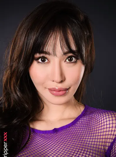 Reina O'hara Teases Then Rides Her Purple Toy