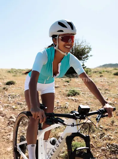 Putri Cinta Gets Naked On The Bike Trail