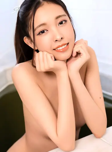 Nanami Hashimoto Plays Naughty Schoolgirl In Class