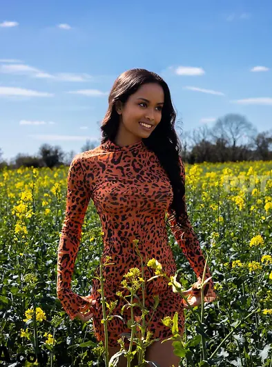 Putri Cinta Strips Naked In The Flower Field