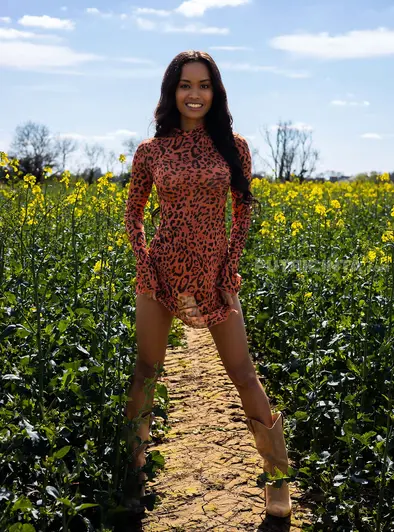 Putri Cinta Strips Naked In The Flower Field